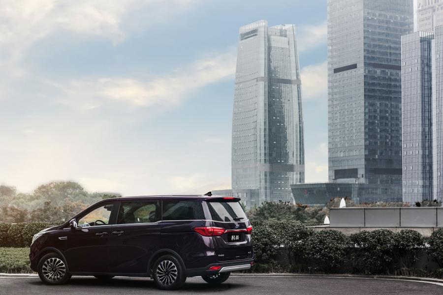  ChangAn Auchan Cosmos 2018 года  (фото 4 из 9)